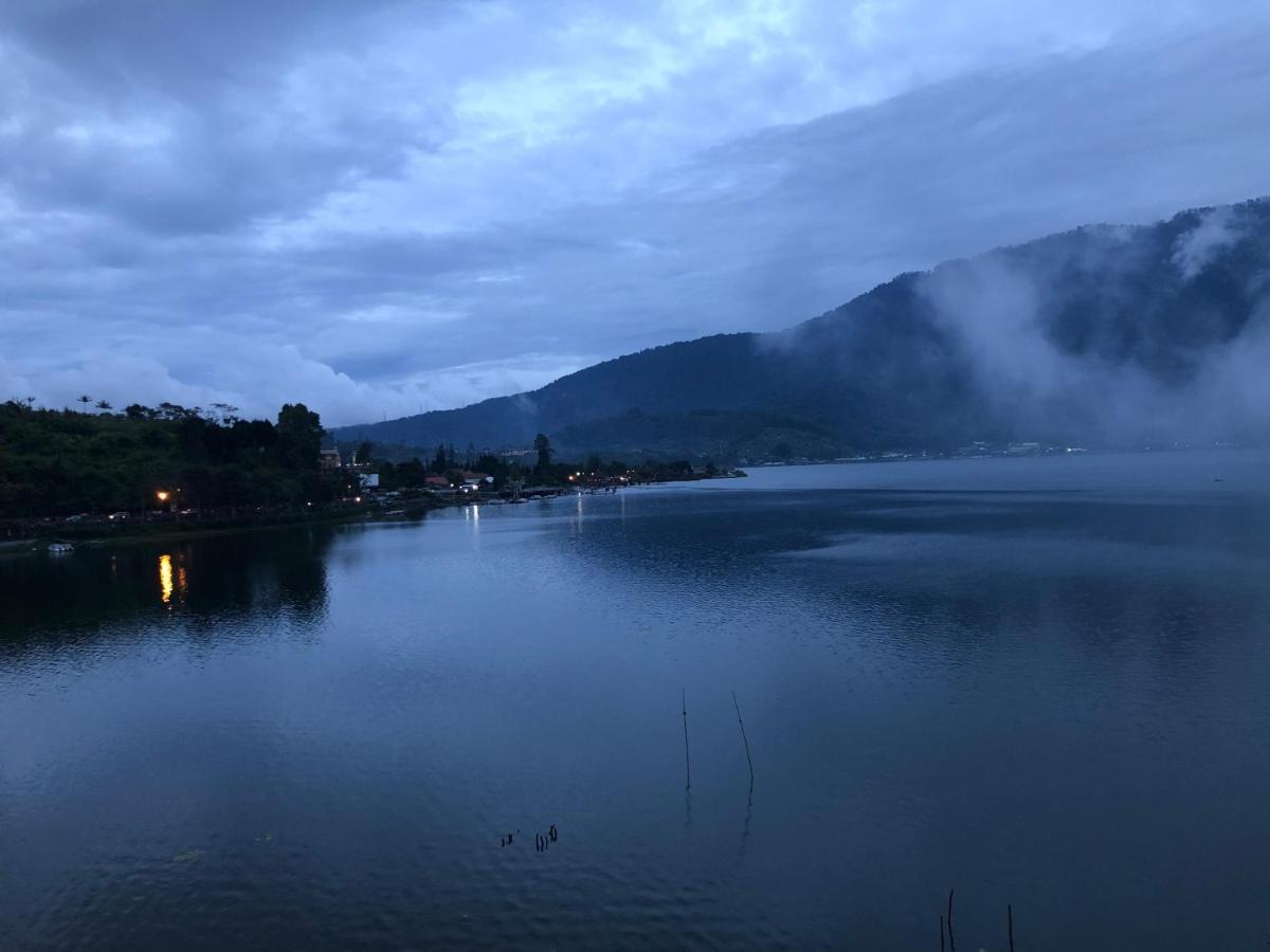 Buyan Lodge Lake View Villa Bedugul  Buitenkant foto