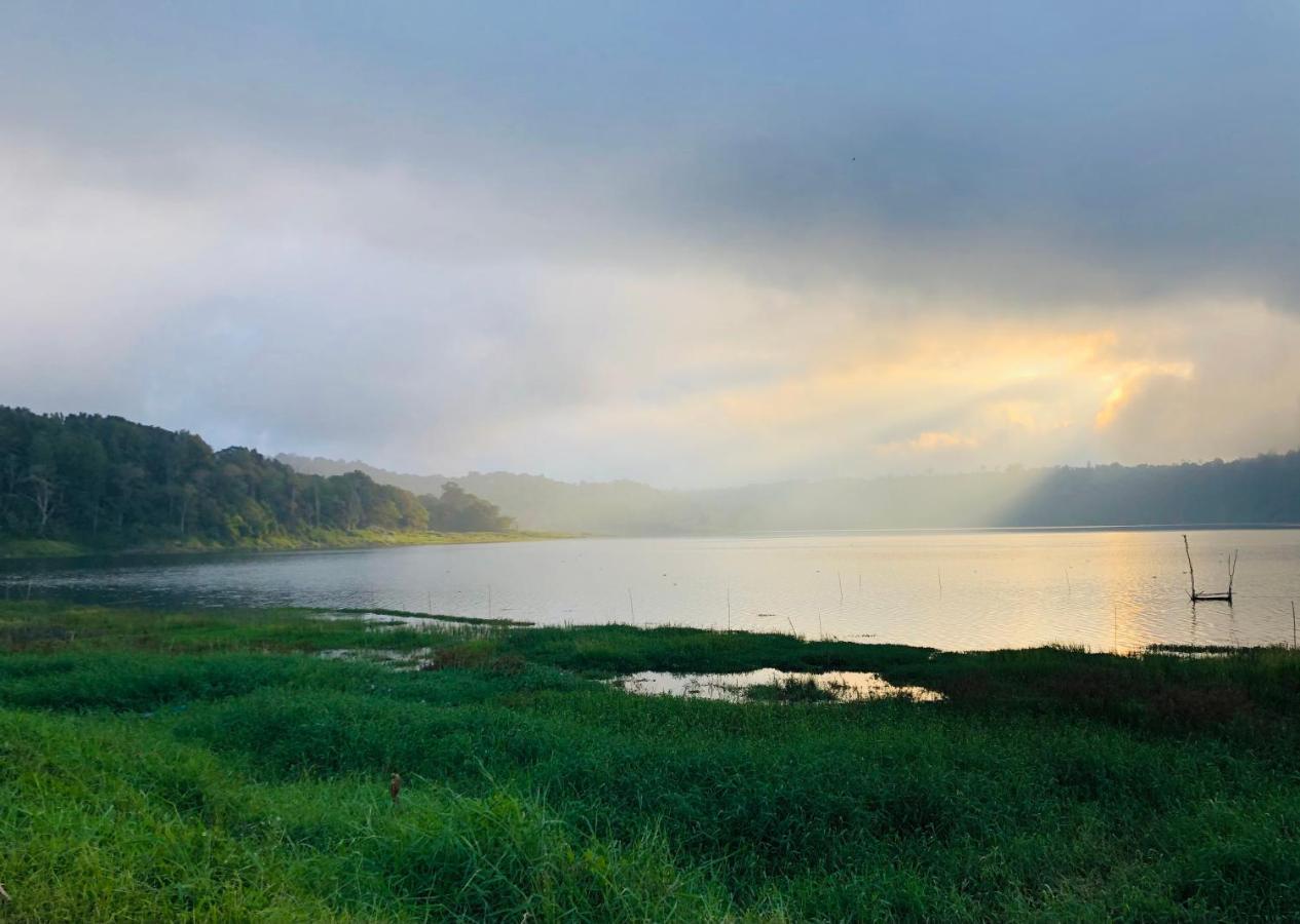 Buyan Lodge Lake View Villa Bedugul  Buitenkant foto